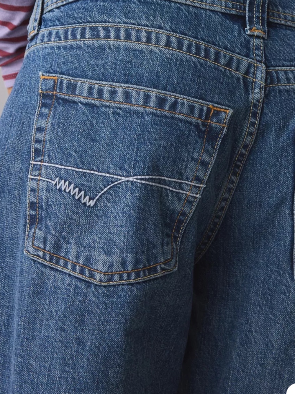 NWT BDG Urban Outfitters Kayla Cocoon Jean - Picture 4 of 7